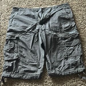 UNIONBAY Gray Cargo Shorts with Sturdy Cotton Blend
